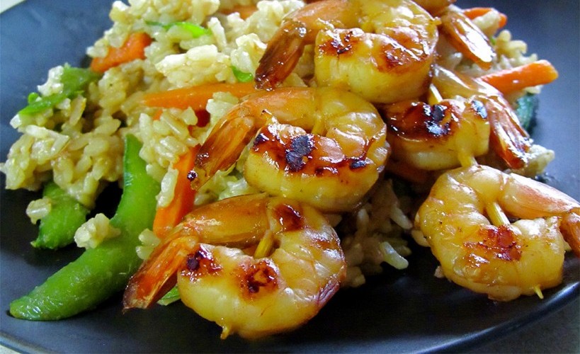 Réaliser des crevettes sautées aux légumes